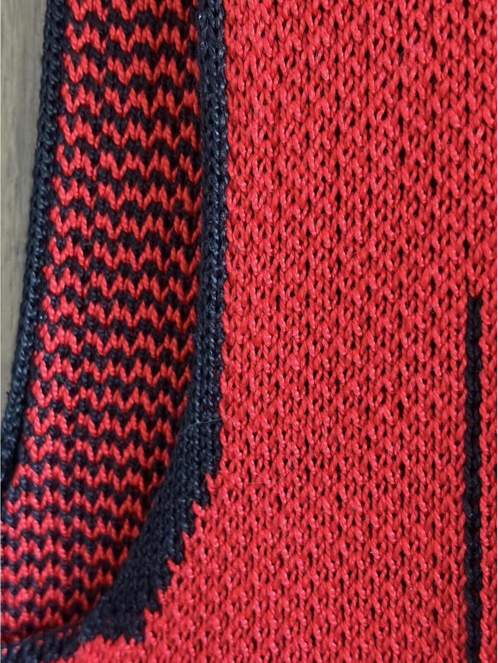 Handmade Knit Vest Red&Black Intricate Design Soft Knitted Tag Measures Medium - Picture 4 of 6